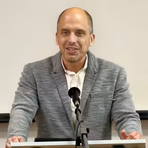 Petr ROHAN: Naděje věků (1. 11. 2025)