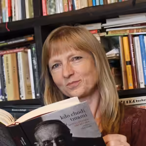 Podcast i-novin 28 s Pavlínou Lomičovou hlavně o literatuře