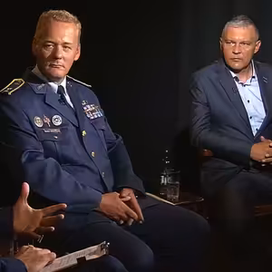 Zemanovič a Zekucia: Z Kosova do Afganistanu. Kam až siahajú slovenské stopy v misiách NATO?