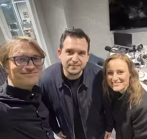 “AI dokáže být vaším osobním asistentem. Pokud nevíte jak začít, zeptejte se přímo AI.” S Českou asociací umělé inteligence o tom, jak může AI změnit neziskový sektor.