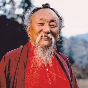 To, že je vše pomíjivé víme, odmítáme ale podle toho žít - a to je ten problém. Chagdud Tulku Rinpočhe