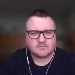 Jaderné zbraně v Evropě? Francie nabízí štít, Polsko ho chce, Německo váhá