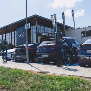 Elektromobilita na plné otáčky už aj u renomovaných značiek