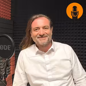 Luděk Saňa: O právu v ČNB, tvorbě legislativy a o životě za zdmi ČNB v sedle motocyklu