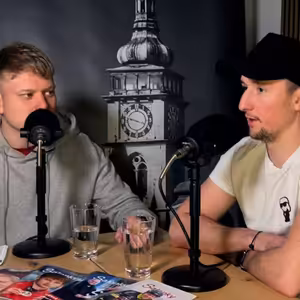 Vítek Martinec vs. hokejista Aleš Jergl