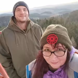 V Poradně Pod růží: 2. díl - Komunikace a sdílení v partnerských vztazích