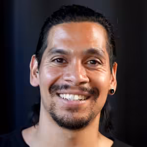 Tělo nikdy nelže: O pohybu, traumatu a návratu k sobě s Radkem Lacim