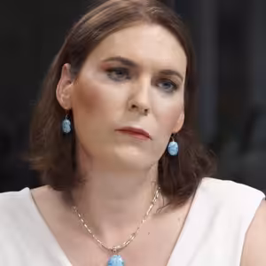 Zeman kopnul do bezbranných lidí. Tím, že žiju jako žena, přece nikdo netrpí, říká Králová