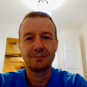 Babiš už má na vybranou jen vyslovená béčka a vykuky, chce loajalitu, říká Honzejk