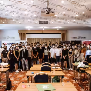 INESS na DNES #52: INESS a päťdesiat najšikovnejších mladých ekonómov