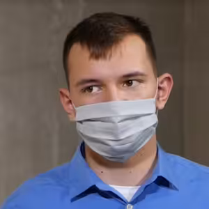 Viac ako 20 000 študentov žiada zrušiť maturitu, hovorí aktivista Dávid o virálnej petícii