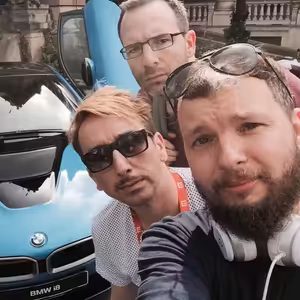 Studio Teplá — Jakub Žáček v BMW, bartůškáři a bar becherowy
