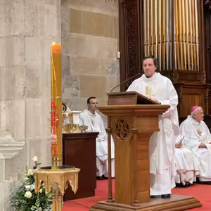 Príhovor Mons. Daniela Ižolda na veľkonočnú vigíliu.