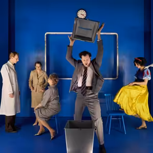 #43 ČASOKRYT A JOLENE (DIVADLO NA ZÁBRADLÍ)