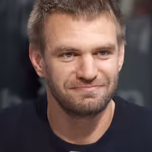 Spadl jsem do propasti a vyhořel, ale končím šťastný. Vyhraje ten, kdo nejvíc přetočí závit, říká Synek