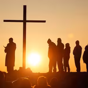 Žena vyléčená z akutního záchvatu bolesti žaludku.