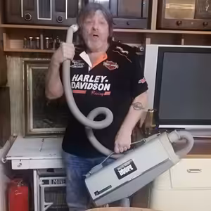 VYSAVAČ 004 - Maruna Daniels