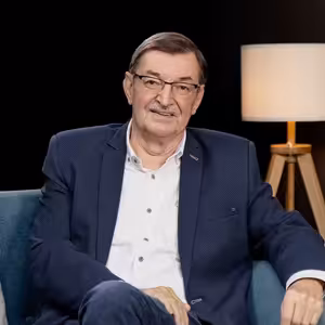 Je autorem hitů pro Michala Davida, Zagorovou, Gotta i Bocelliho a překonal dvě životní tragédie