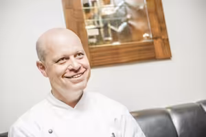 Šéfkuchař Roman Paulus pro Rádio Z: Kdo si dneska dojde do restaurací, bude překvapen, že ty ceny jsou nižší než byly