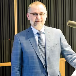 Ladislav Miko - Ak nenaplníme ciele Parížskej klimatickej dohody... (Braňo Závodský Naživo)