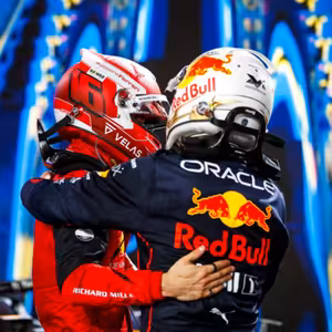 Verstappen vracia úder! Smoliar Pérez a úplne stratený Hamilton | EisKing DEBRIEFING 2/23