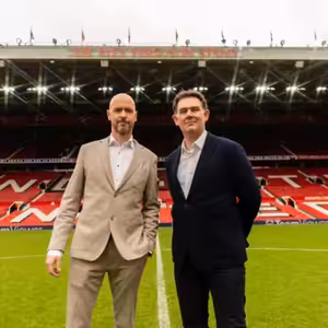 Erik ten Hag a fanúšikovia Red Devils netrpezlivo čakajú na nové posily