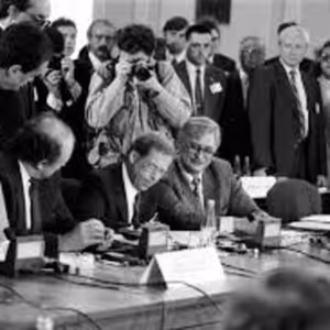 Černínský palác potřetí - stoly, kde se psaly dějiny