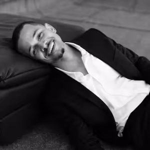 Ben Cristovao - zpěvák a influencer