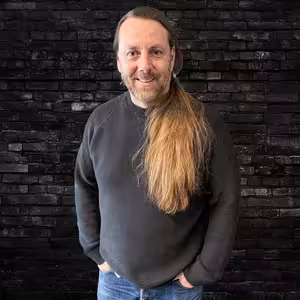 HVĚZDNÝ HOST ROCK RADIA: ROMAN PROCHÁZKA