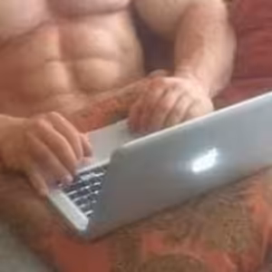 Zprávy pod minutu s Tartarou bachecí