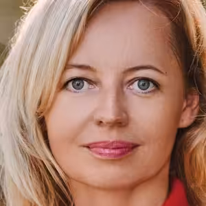 Alena Krčová: Najhoršie chvíle sú, keď počujete operátora, ako niekomu cez telefón zachraňuje život