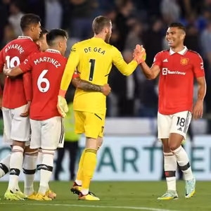 Red Devils reagovali na debakel víťazstvami