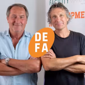 Jaká je budoucnost nákladového nádraží Žižkov? Další díl podcastu studia DE&FA představuje historika umění, galeristu a úspěšného kurátora výstav doma i v zahraničí Dana Mertu.