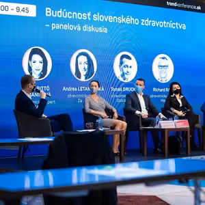 Keď sa koalícia a opozícia zhodnú: zdravotníctvo je v zlom stave a chýba mu krízový manažér