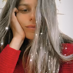 Mala by som niečo robiť