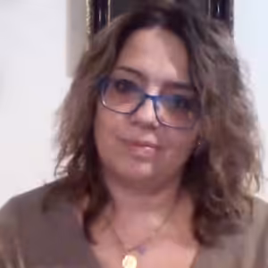 Nikdo mě neučil, že mi umřou dvě třetiny pacientů, nikdy jsme za směnu neresuscitovali a neintubovali tolik lidí, podporu vlády necítím, říká vrchní sestra z ARO