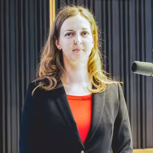 Kristína Babiaková - Ústavný súd s ôsmymi sudcami nie je dostatočne funkčný (Braňo Závodský Naživo)