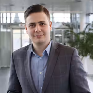 Tomáš Cverna (XTB): Akciový trh v USA se nezalekl ani vyhlídek na mírnější pokles sazeb, kryptoměnový trh netrpělivě vyhlíží halving