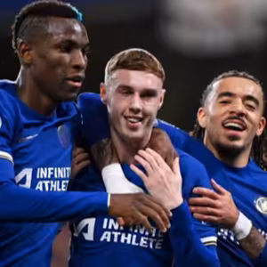 Palmer táhne Chelsea! Arsenal, City, nebo Liverpool? Brentfford není Jánošík +DRBY a Betano TIPY.