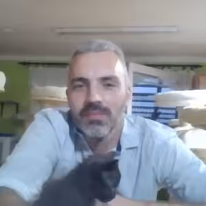 Opuštěných koček je moc, nekontrolovatelně se množí, kastrace nebo čipování by mělo být povinné, říká Dvořák