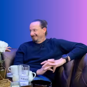 "Kúpil som si lietadlo" - Ivan Uhliar