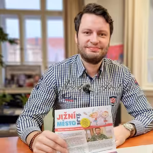 Za znásilnění jen podmínka? Selhání justice. Ministři rozdali 353 milionů Kč. | Čau Praho! #67