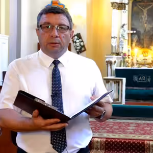 Vráť trochu lásky medzi nás