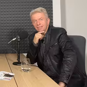 Vítek Martinec vs. houslový virtuos Jaroslav Svěcený