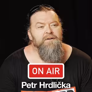 Petr Hrdlička (Škwor) ON AIR: „Devadesátky byly dobrý. Pokud jsi neskončil v sudu."