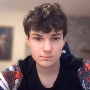 Před rokem panoval ve Wu-chanu strach, teď mají otevřené restaurace i fitka. Naše vláda je příliš mírná, říká student Pekárek