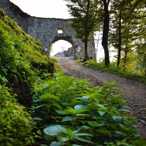 Poď s nami spoznávať hrad Revište! Dobyli alebo nedobyli ho Turci?