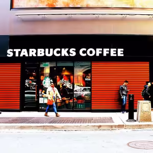 Výber NM: Hádka v kaviarni zmenila mladému mužovi život. K lepšiemu.