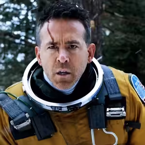 Filmy v síti #77 Netflix to zkouší s podcasty a Ryan Reynolds jede do Sovětského svazu