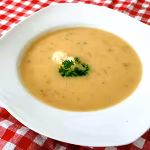 Lahodná podzimní květáková polévka, která zahřeje - recept